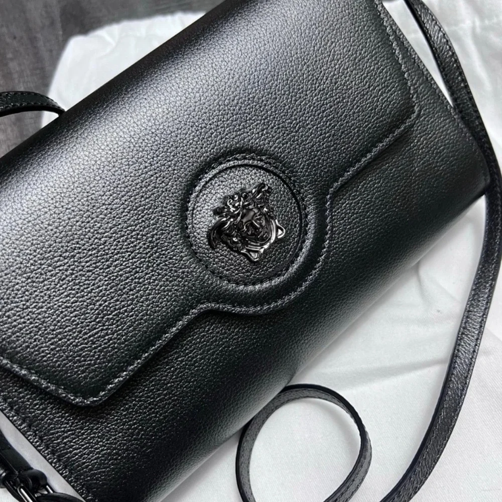 Versace bag - Picture 7 of 7
